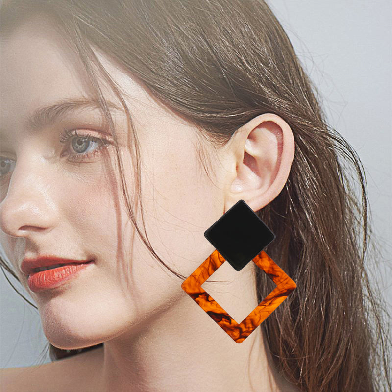 Pendientes de Agujero Queen Geome (2 Colores)