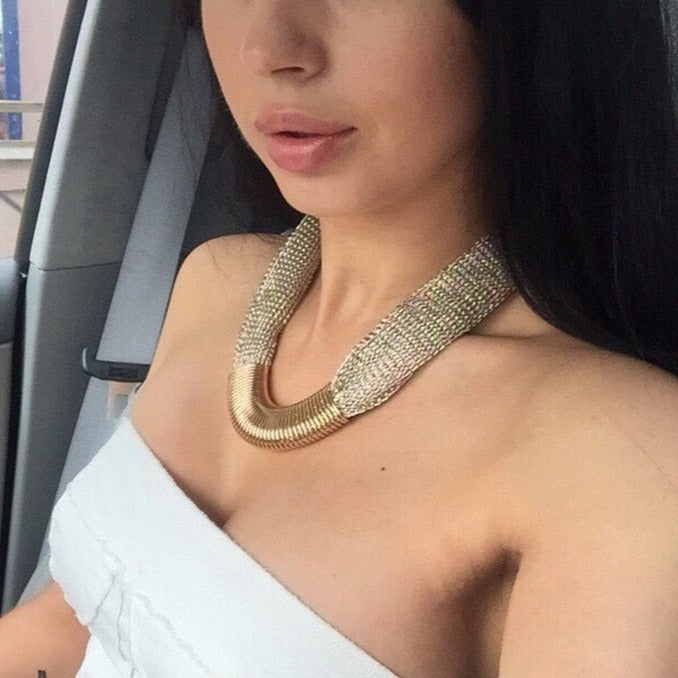 Gargantilla Queen Randon (2 Colores)