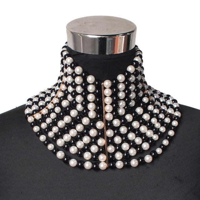 Gargantilla Queen Barberinna (2 Colores)
