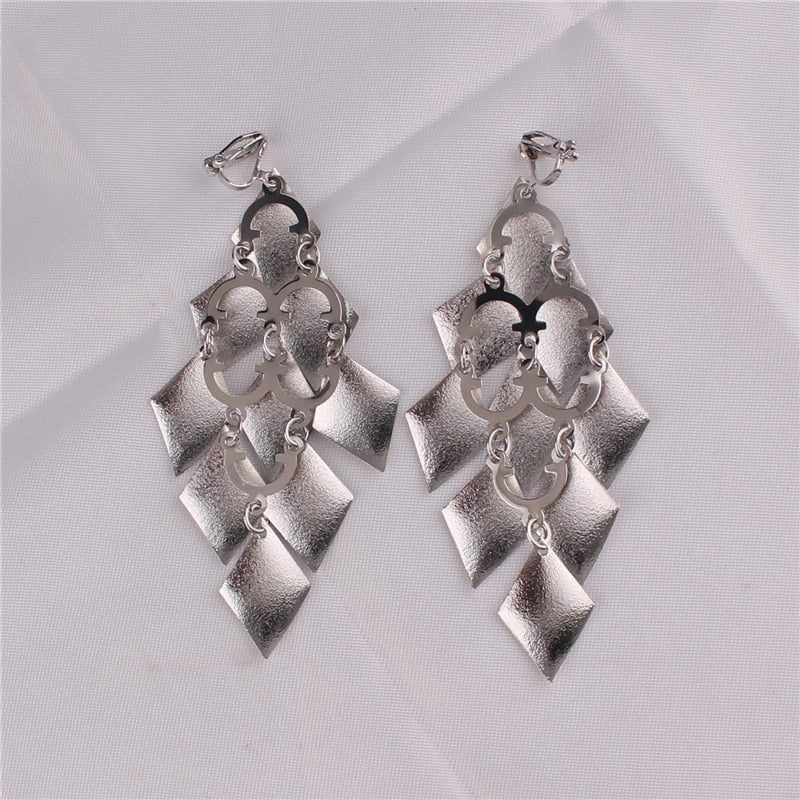 Pendientes de Clip Drag Laurel (3 Colores)