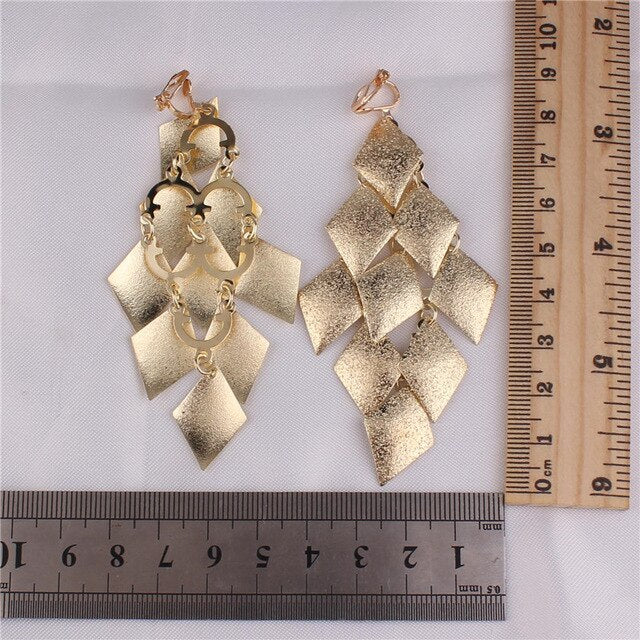 Pendientes de Clip Drag Laurel (3 Colores)