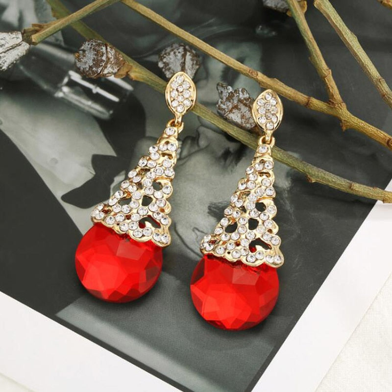 Pendientes de Clip Queen Renata (2 Colores)