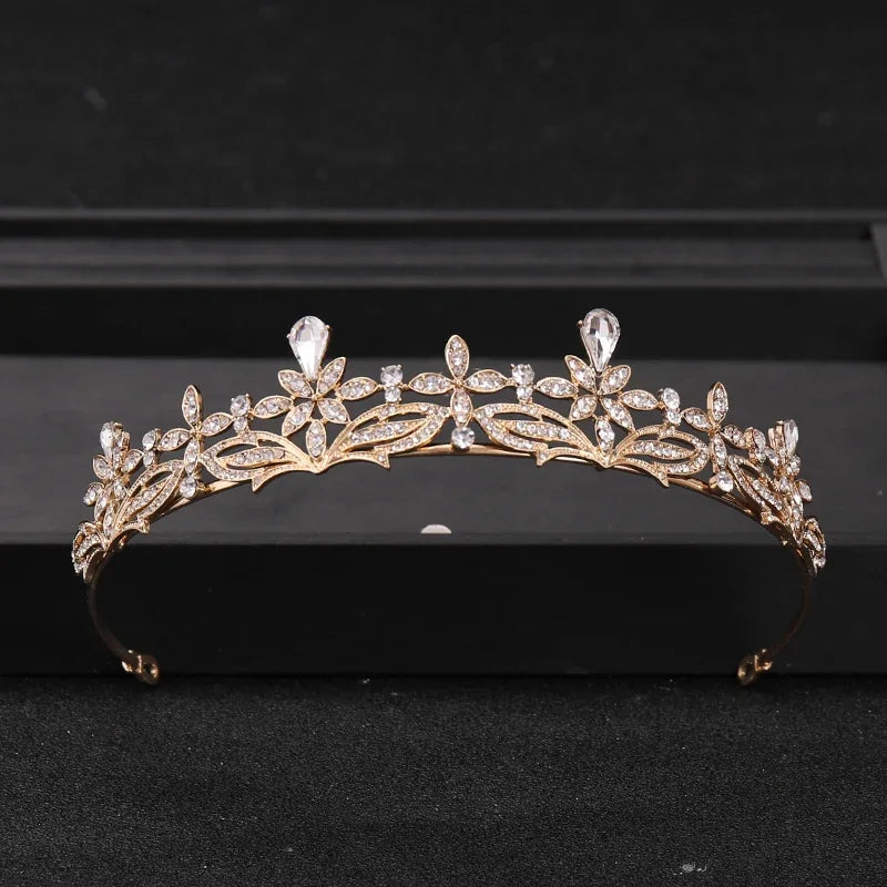 Tiara Queen Nike