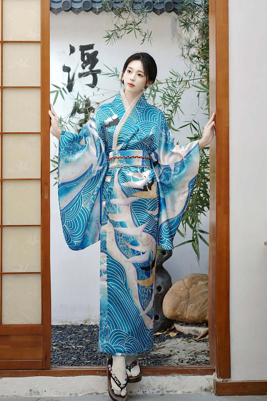 Kimono geisha Queen Nakamura