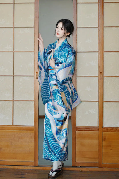 Kimono geisha Queen Nakamura