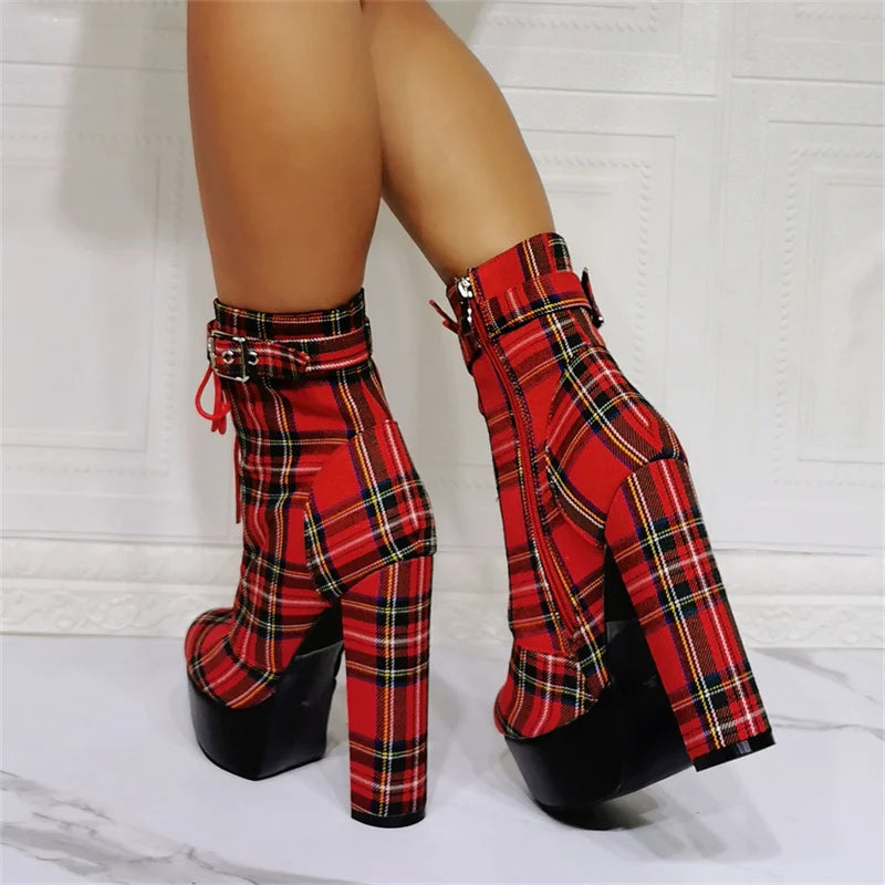 Botas Queen Highschool (Rojo y negro)