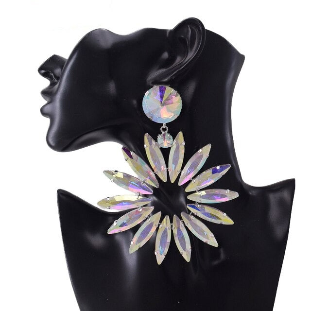 Pendientes de clip Queen Copolar (4 Colores)
